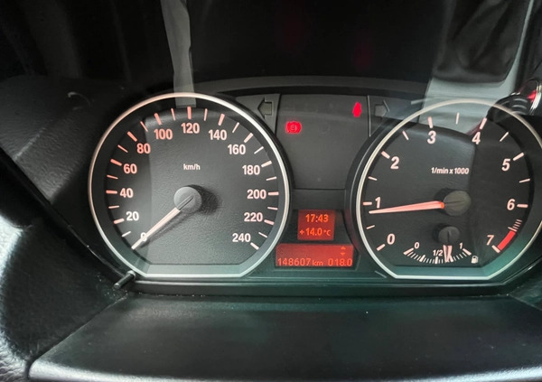 BMW Seria 1 cena 21950 przebieg: 148607, rok produkcji 2009 z Warszawa małe 37